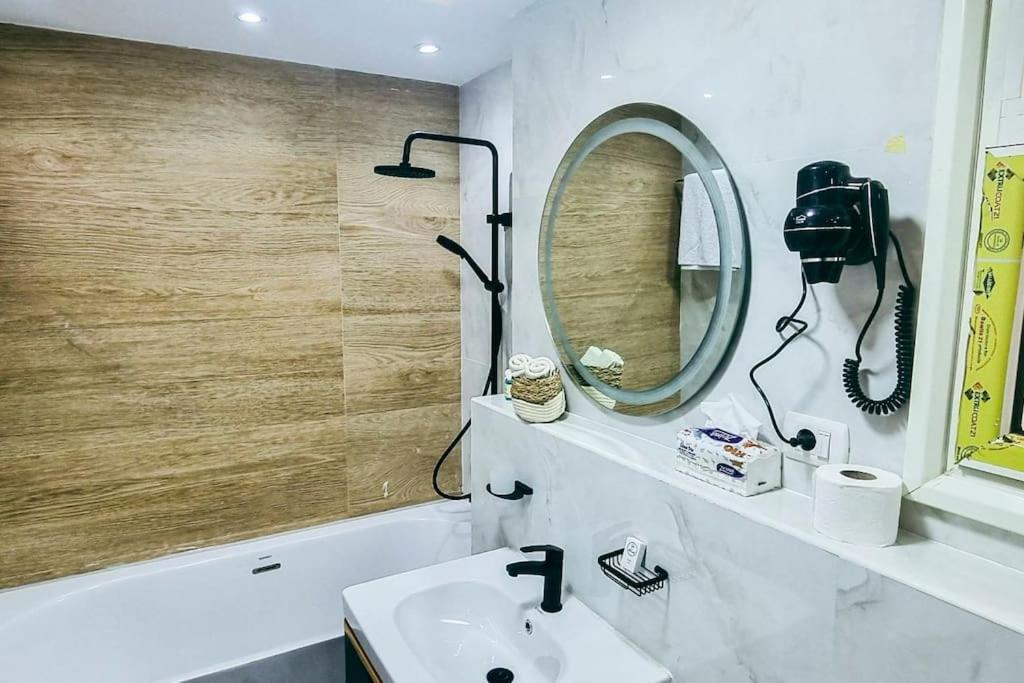 Luxury Vip Apartment ไคโร ภายนอก รูปภาพ